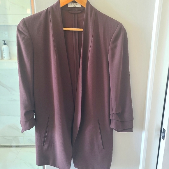 Aritzia Babaton Size 2 Power Blazer - Picture 2 of 2